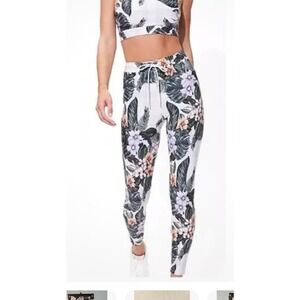 Eleven by Venus Williams Tropicana‎ leggings 25" 507- Size Small NEW